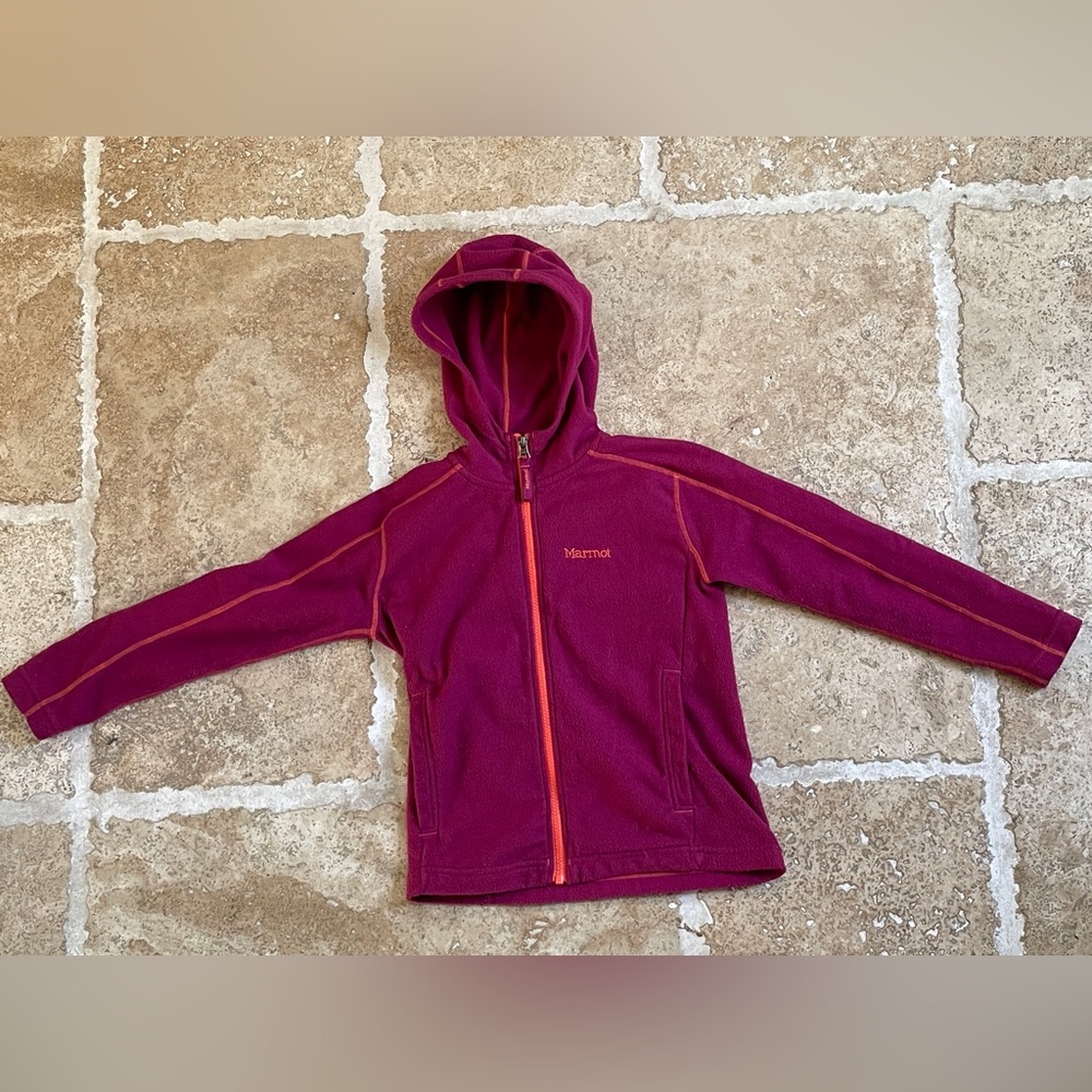 Marmot girls fleece zip up hoody size girls small.